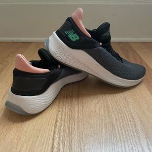 New Balance Fresh Foam LAZR V2 Hypoknit - 9.5